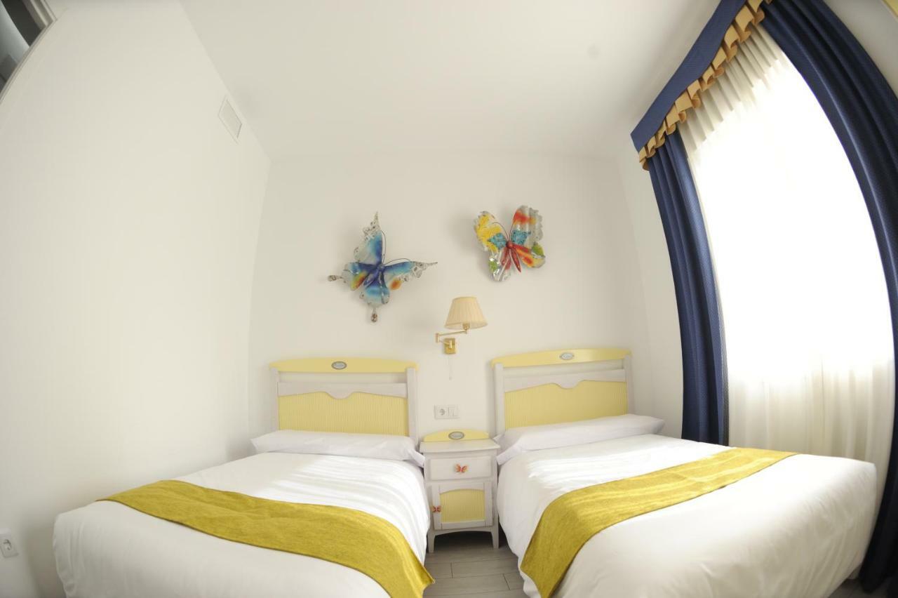 Retiro Del Teatro Almagro Hotel ภายนอก รูปภาพ